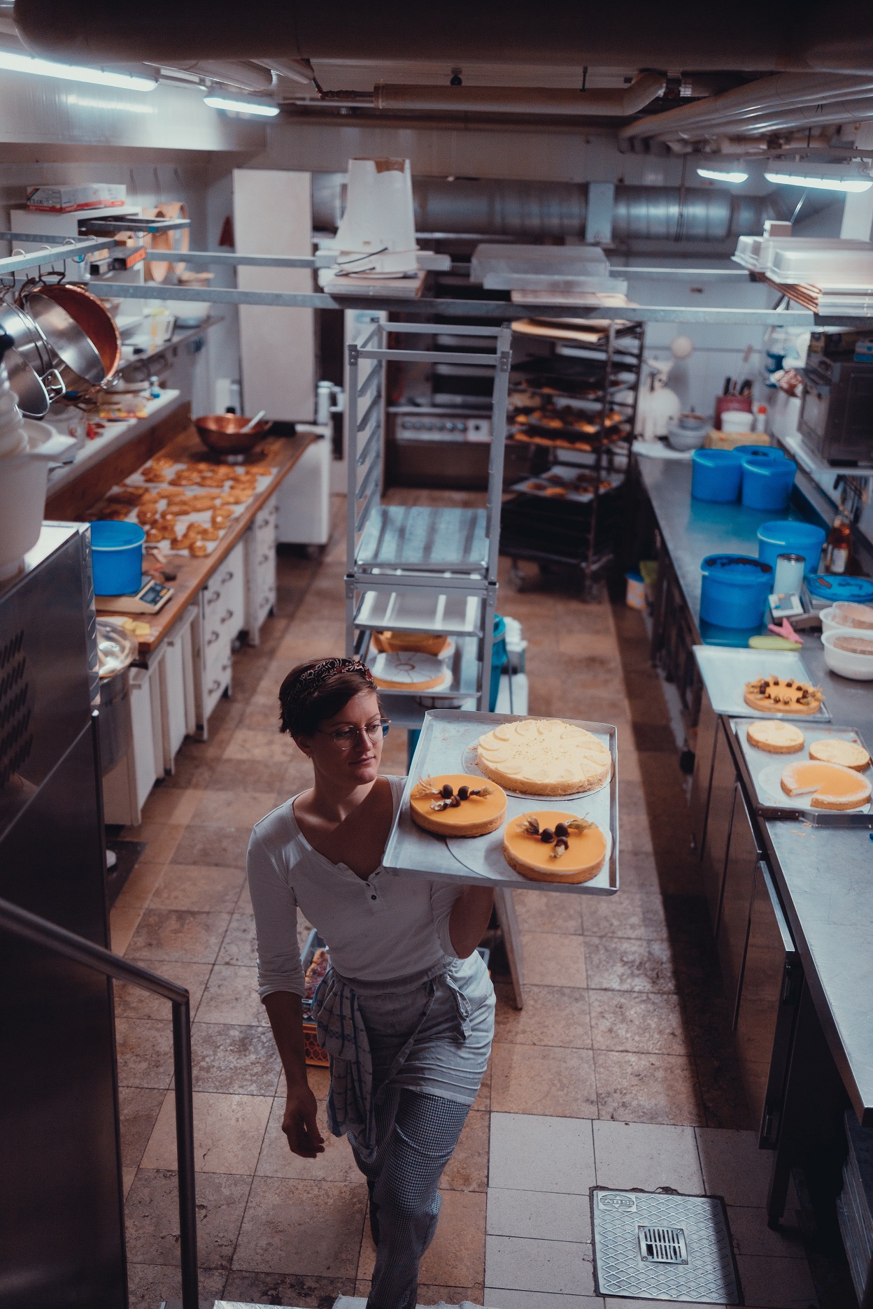 Aufnahme aus der Backstube des Cafe Ruffinis geschoßen von dem Business fotografen Daniel Schubert in München.