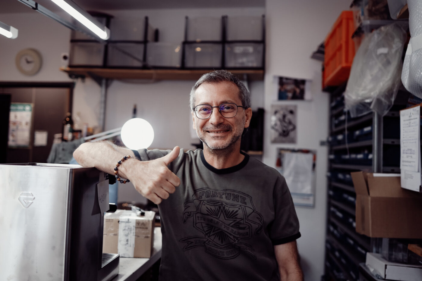 Aufnahme aus dem Kaffeemaschinenverkaufs Betrieb Davide Constanza in München, geschoßen von dem Businessfotograf und Reportagefotograf Daniel Schubert aus Bayern.