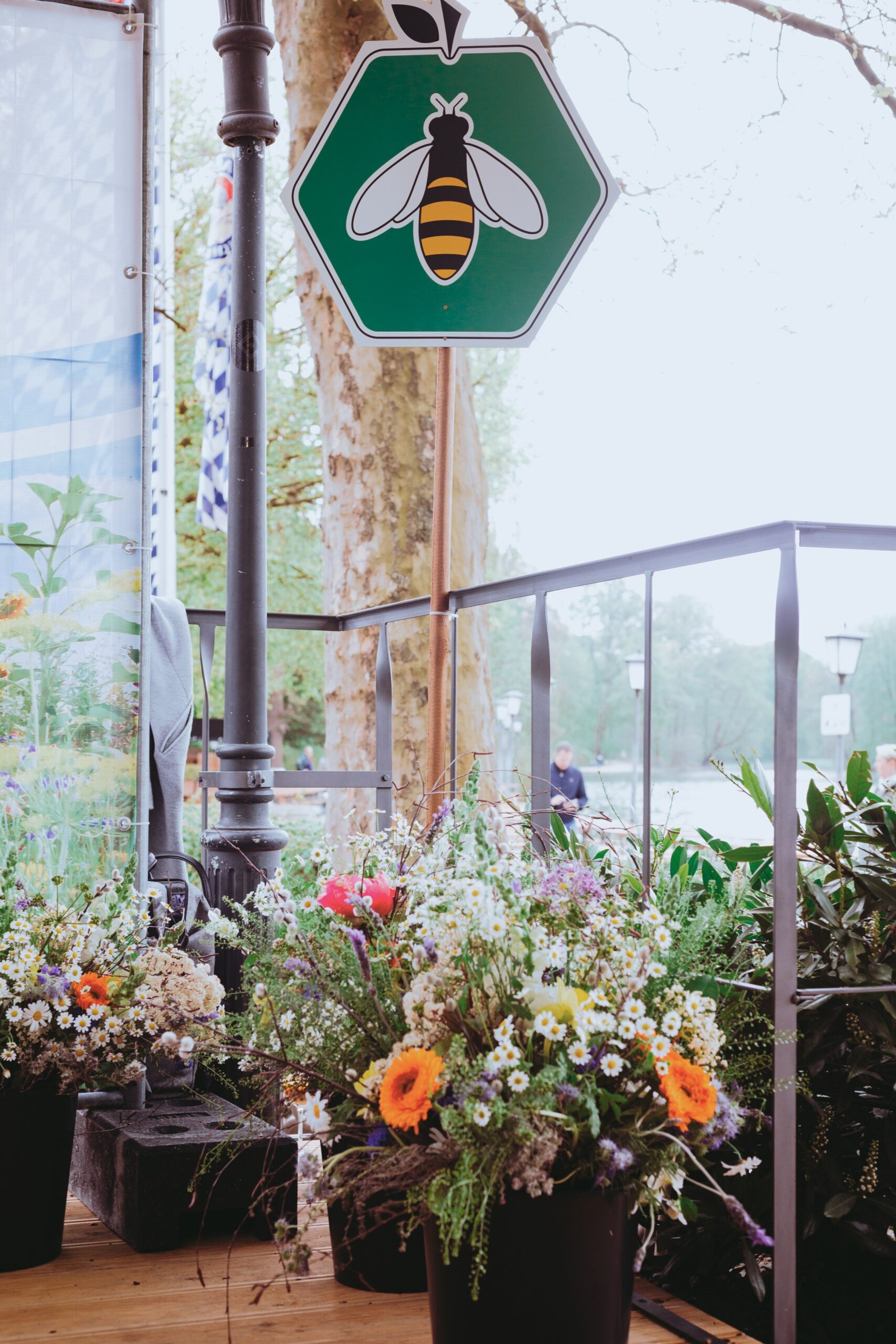 Pressekonferenz BioBienenApfel in München im Seehaus im Englischen Garten.